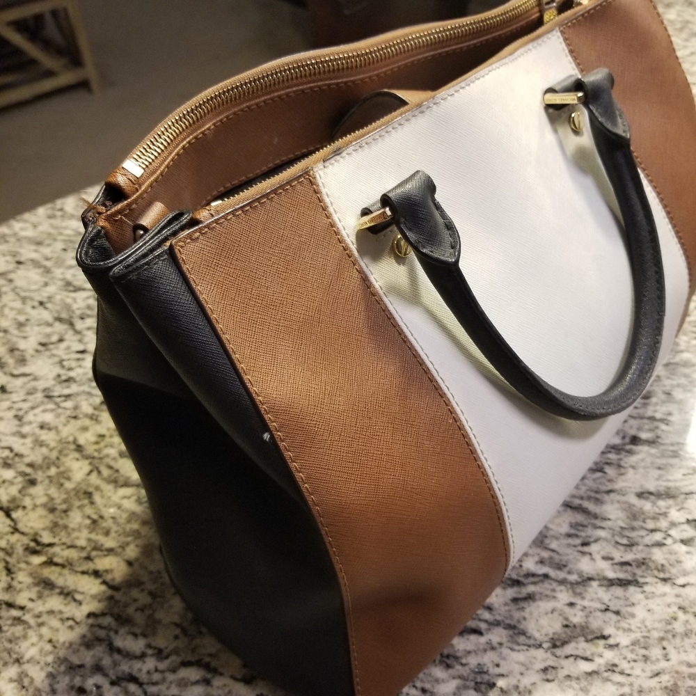 Michael Kors Purse - Picture 6 of 13